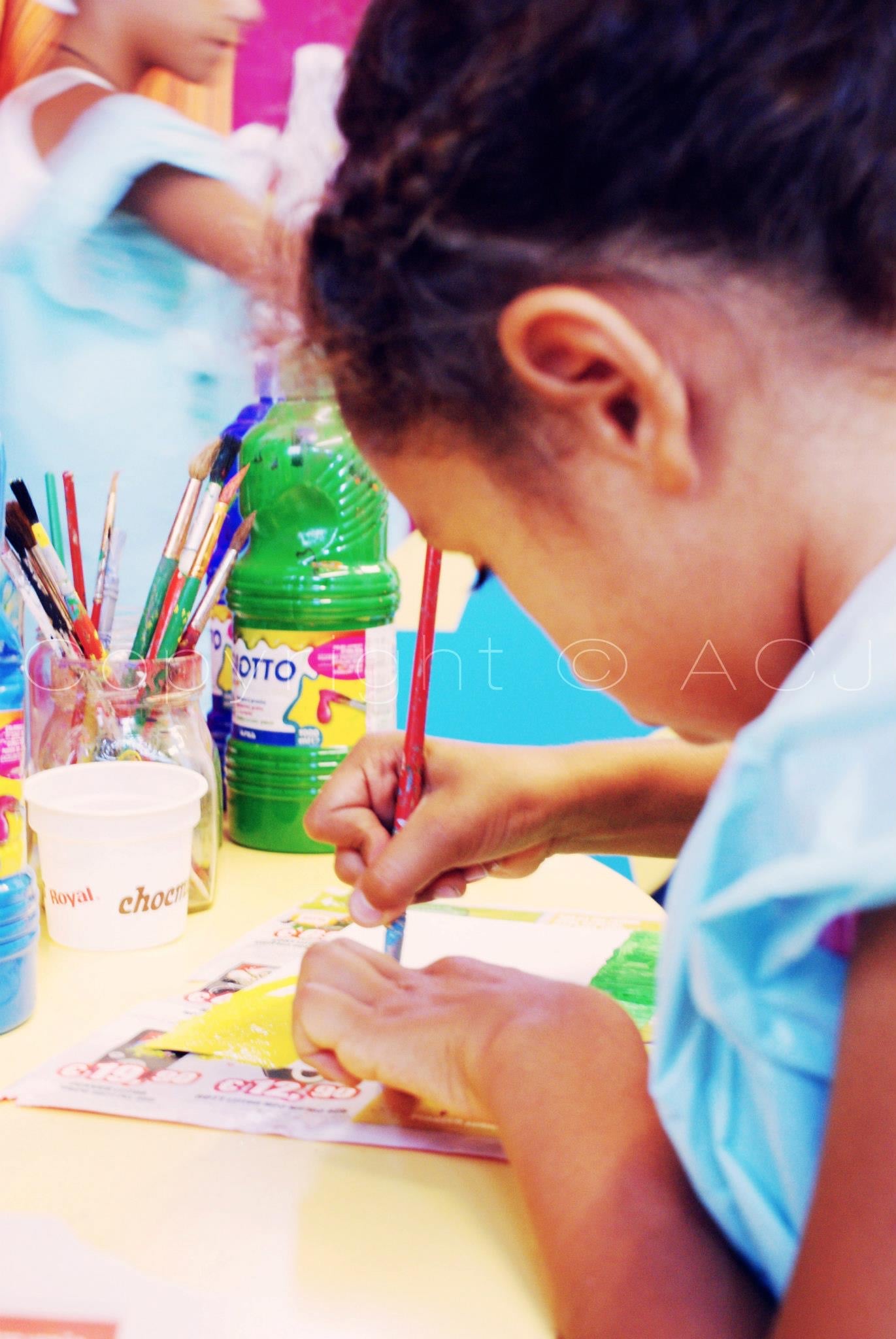 321817_220989011362255_1225079437_o